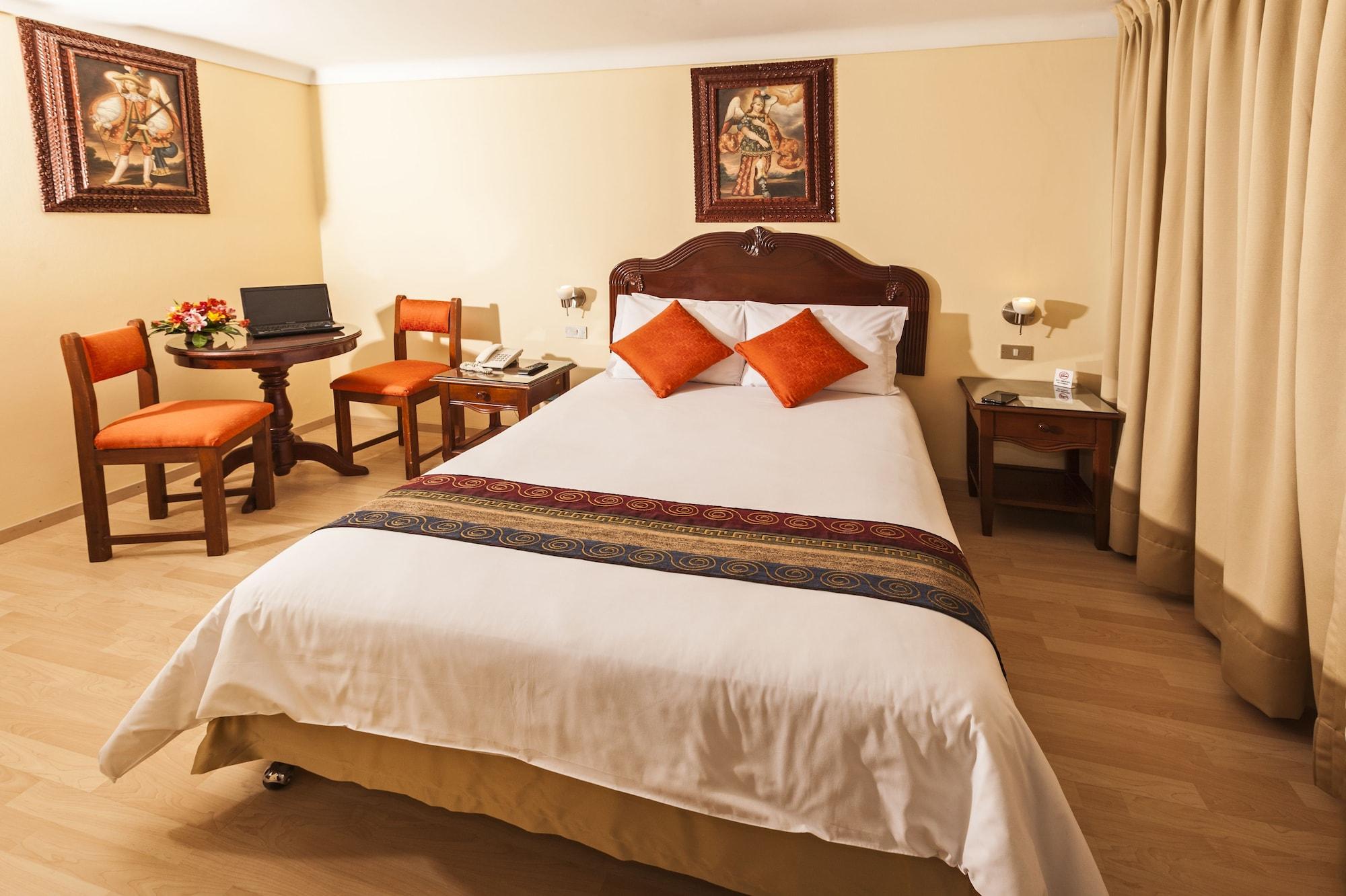 Hotel Agustos Cuzco Esterno foto
