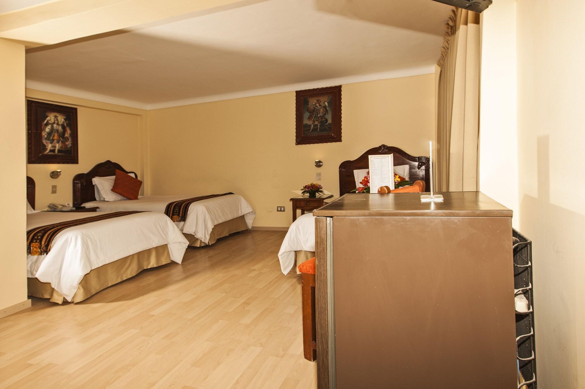 Hotel Agustos Cuzco Esterno foto