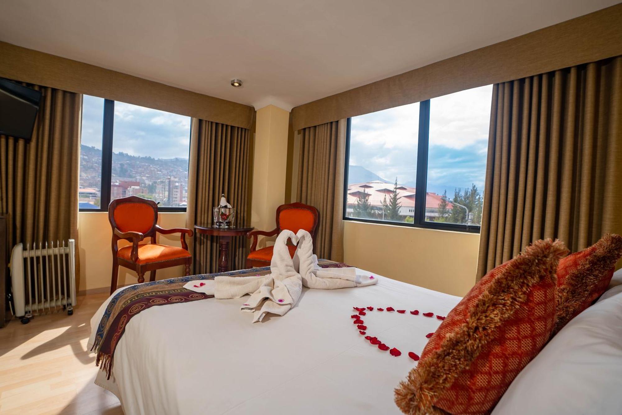 Hotel Agustos Cuzco Esterno foto