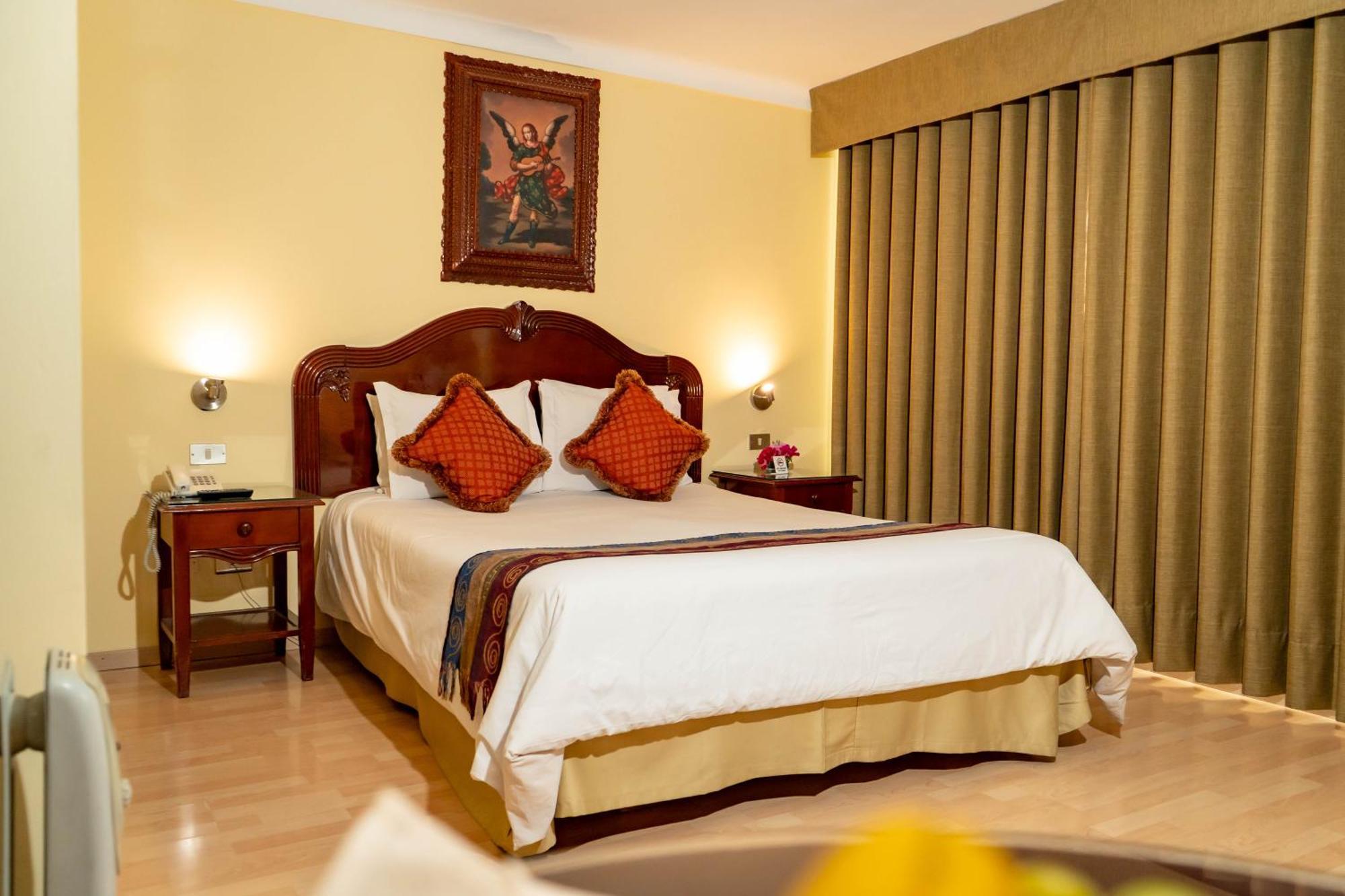 Hotel Agustos Cuzco Esterno foto